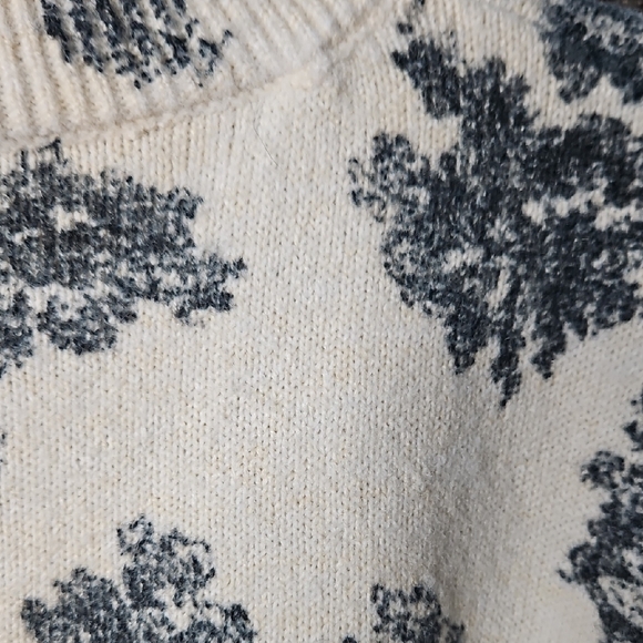 Francesca's Collections Women's Dory Postcard Scenic Sweater Crop Pullover Small - Picture 9 of 13